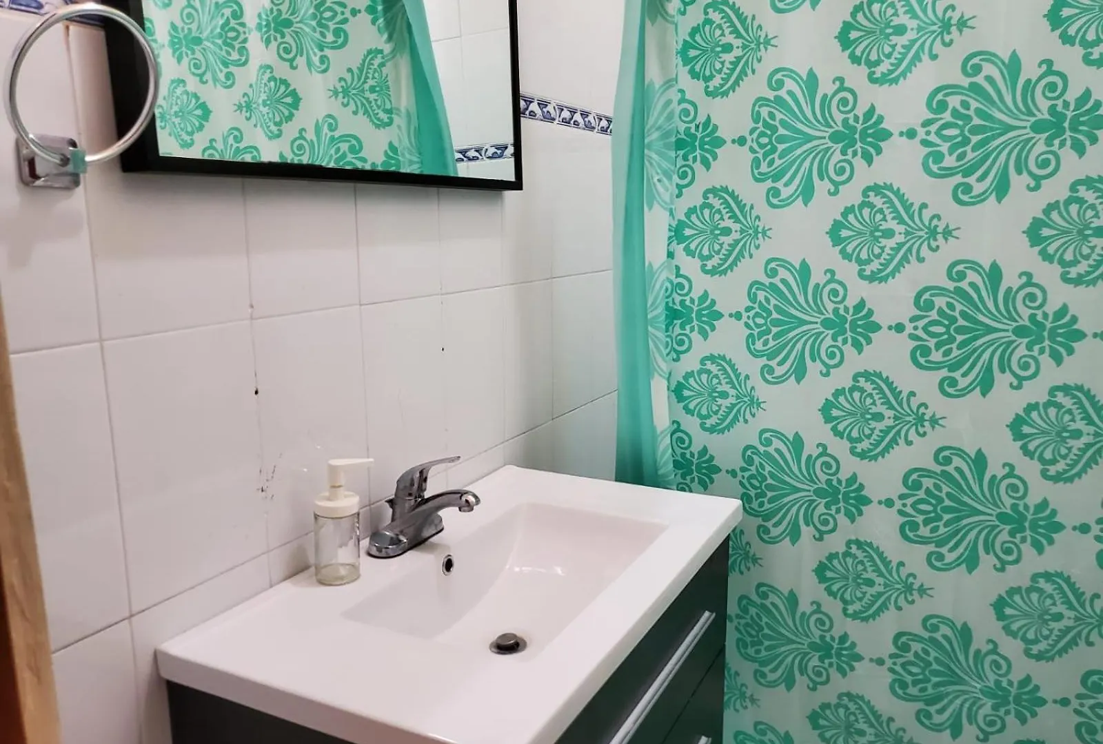 Apartment Del Valle Unit 2, Economical Large Studio Near Beach, Sleeps Up To 4 San Juan